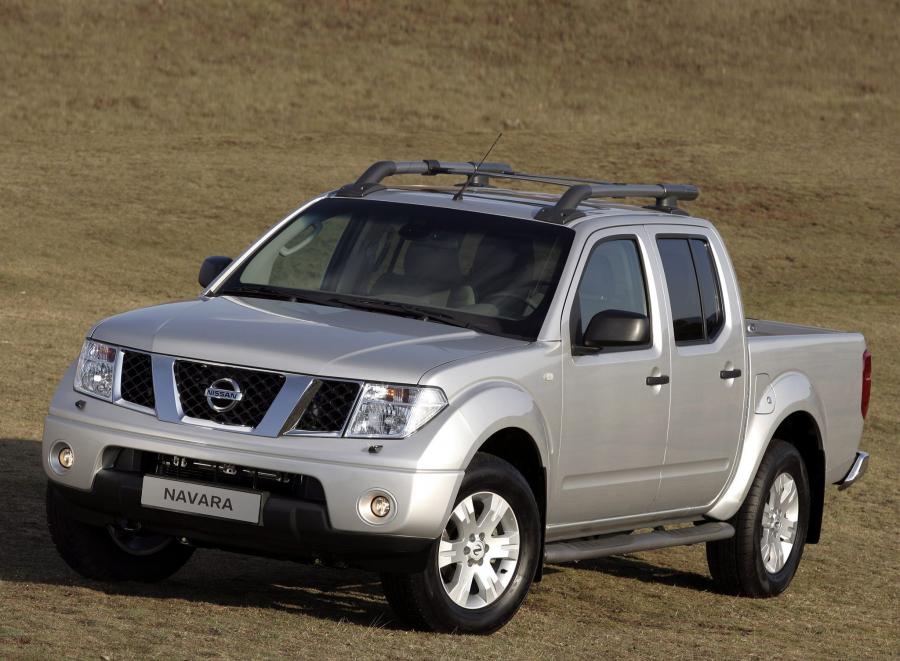 Nissan Navara Double Cab 2005 года  (фото 8 из 10)